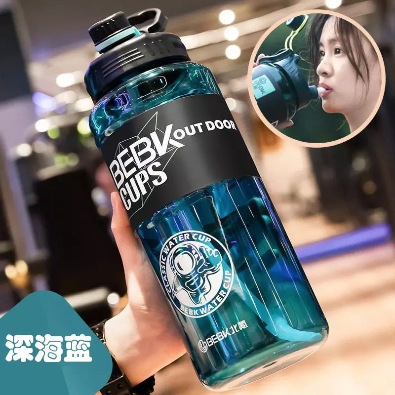2 Liter Water Bottle With Straw Drink Bottle Large Capacity Fitness Jugs Portable Travel Sports Plastic Water Cup